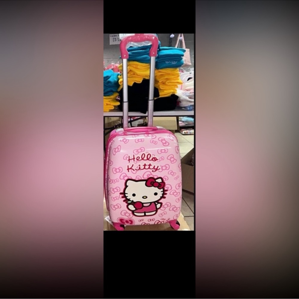 Hello Kitty Pink Rolling Suitcase